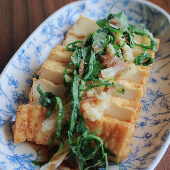 Atsuage (deep fried tofu with yakumi)