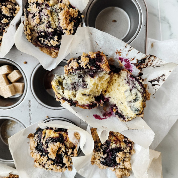 Blueberry Muffins with Crumble Topping