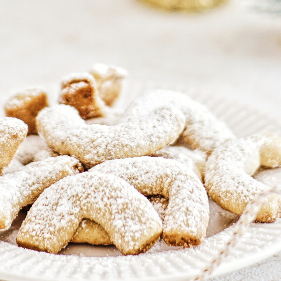 Vanilla Crescent Cookies
