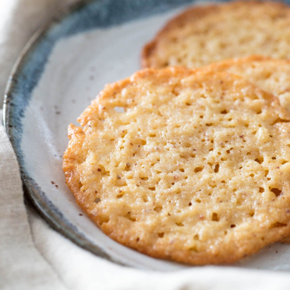 Lacy Brown Butter and Ricotta Cookies