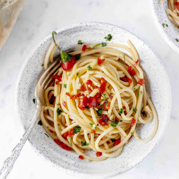 spaghetti chili peppers oil and garlic