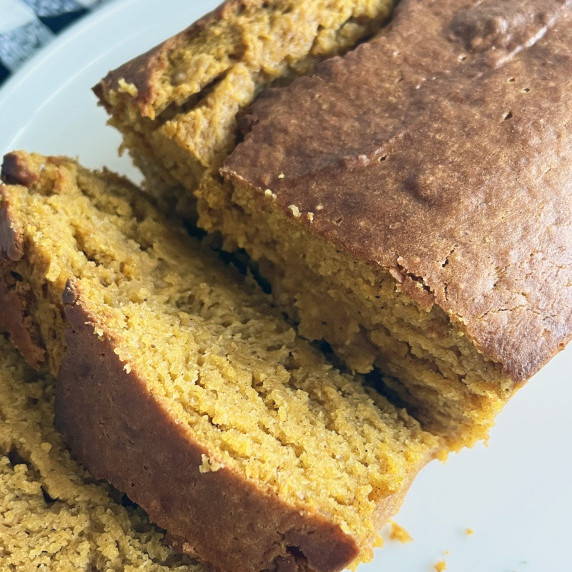 sliced pumpkin bread