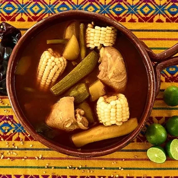 Clemole Rojo de Pollo
