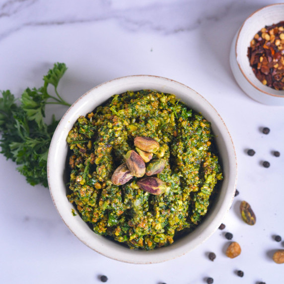 Pistachios gremolata in a bowl.