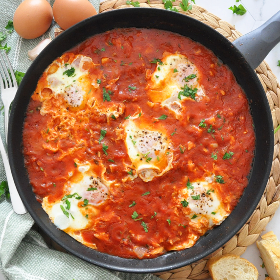 Manchego-Style Spanish Eggs 