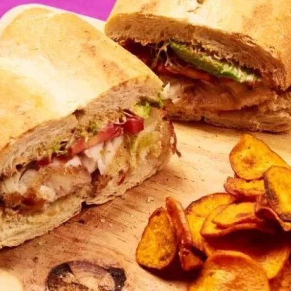 Fish sandwich with Sweet Potato Chips