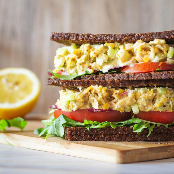 Vegan Tuna Salad (Chickpeas)