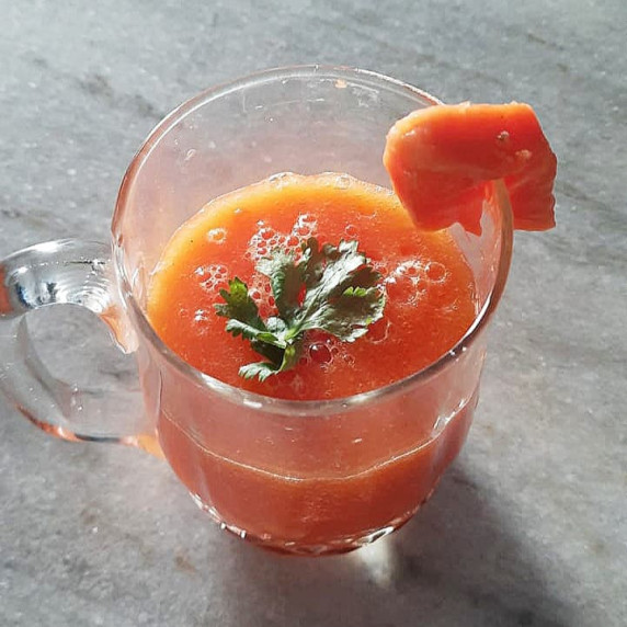 Papaya juice with lemon