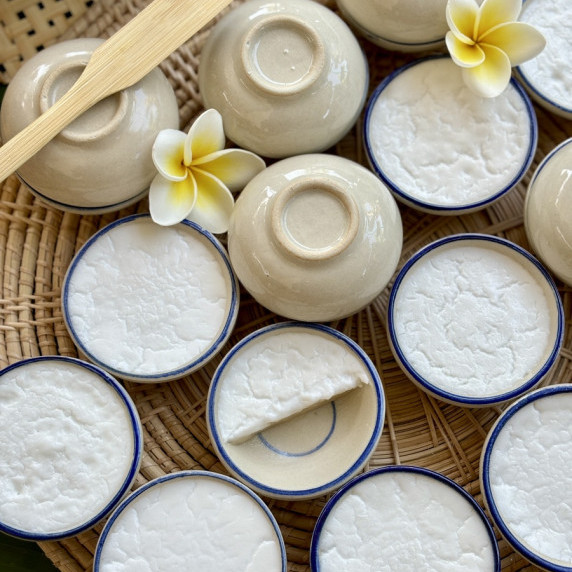 Thai coconut custard dessert, or khanom tuay.