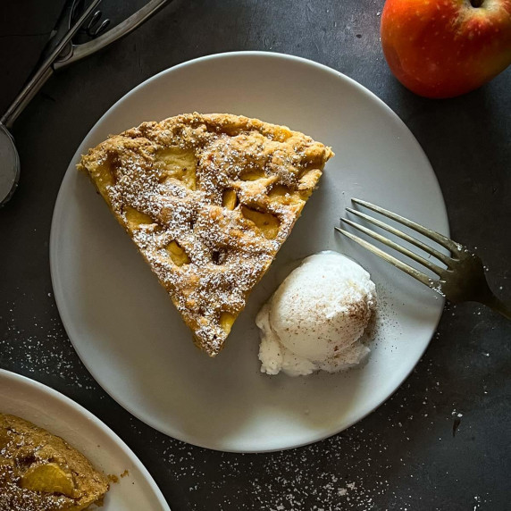 Vegan Apple Cake