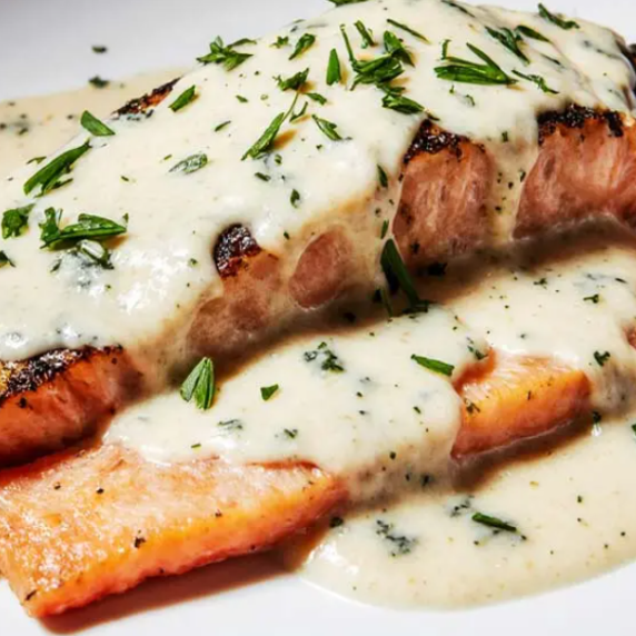 Salmon With Alfredo Sauce