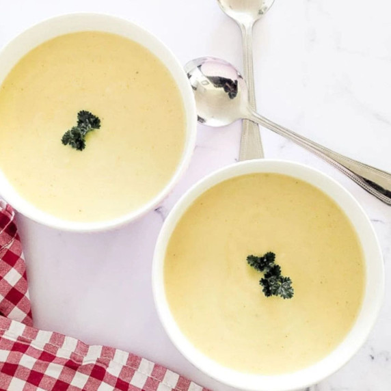 A picture of Soup Maker Parsnip Curry Soup