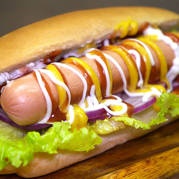 Hot Dog on a plate