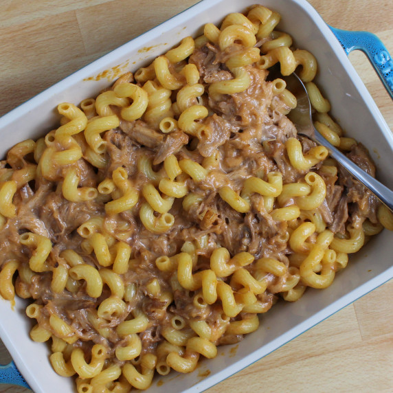 BBQ pulled pork mac n cheese in a serving dish.