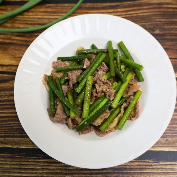 garlic scape stir fry with beef