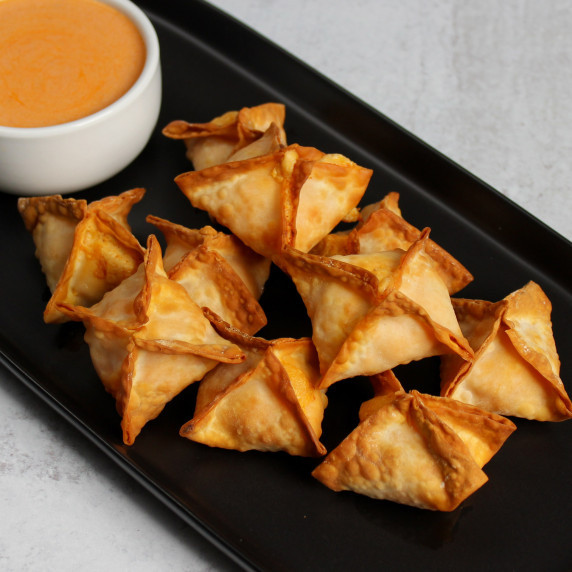 Crispy buffalo chicken rangoons