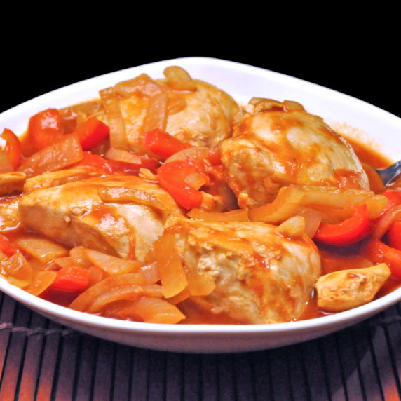 Skillet Chicken Breasts with Red Pepper Pan Sauce