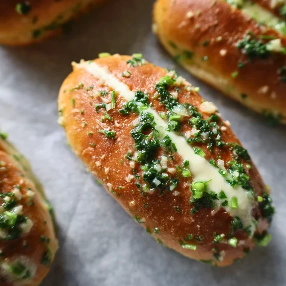 korean cream cheese garlic bread