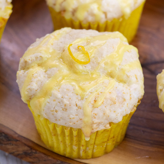 lemon muffin with lemon glaze