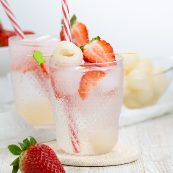 sparkling lychee drink