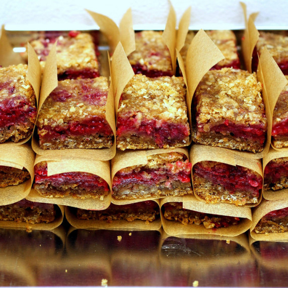 Raspberry Crumb Breakfast Bars