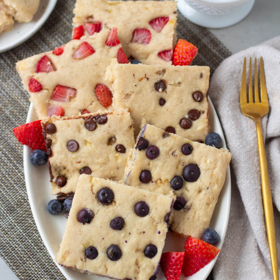 finished vegan sheet pan pancakes